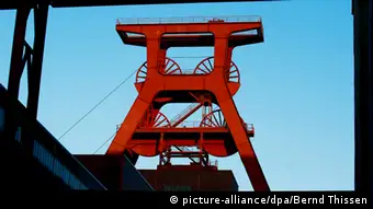 Der Förderturm auf dem Gelände des Weltkulturerbes Zeche Zollverein