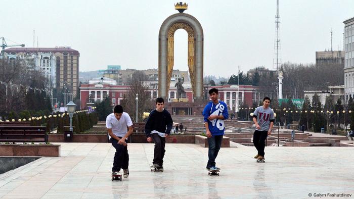 Skaters, Tajikistan, Dushanbe