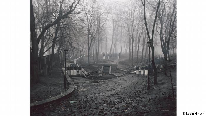 Фото із серії Робіна Гінша Майдан