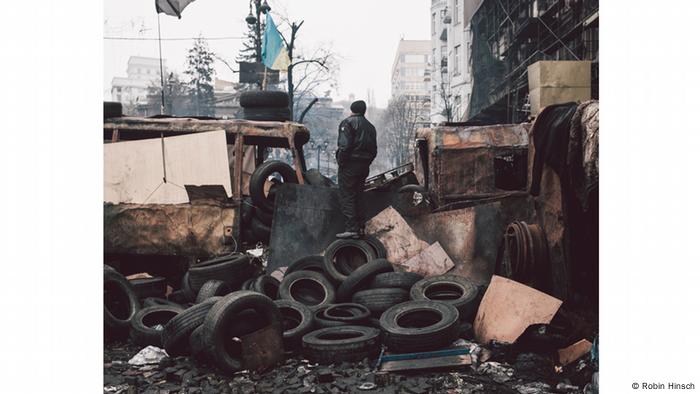 Фото із серії Робіна Гінша Майдан