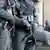Bremer Polizisten während eines Einsatzes wegen Terrorwarnung (Foto: REUTERS)