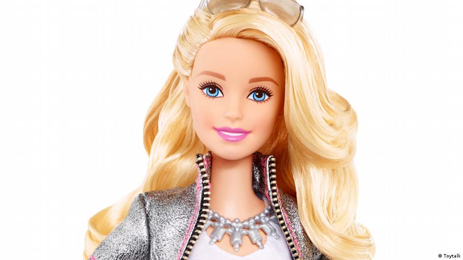 barbie espia en español