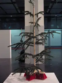 Weihnachtsbaum aus Besen