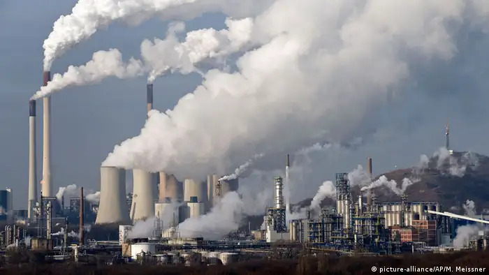 Deutschland Gelsenkirchen Kohlekraftwerk Symbolbild Klimawandel CO2