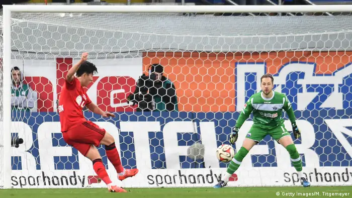Fußball-Bundesliga-Spiel SC Paderborn gegen Bayer 04 Leverkusen