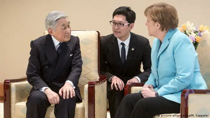 Japan Angela Merkel mit Kaiser Akihito in Tokio