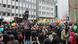 Demonstranten mit Luftballons in Wuppertal - Foto: Gabriel Borrud (DW) Demonstranten mit Luftballons in Wuppertal - Foto: Gabriel Borrud (DW)