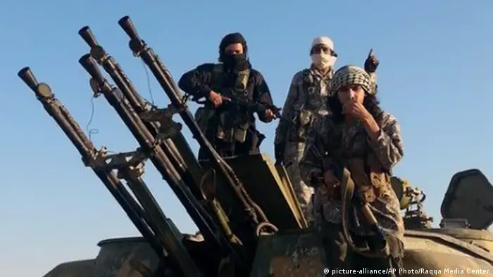 IS Syrien Kämpfer Islamischer Staat Rakka
