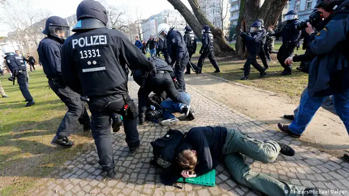 Frankfurt EZB Protest Blockupy 