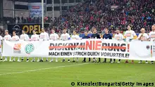 Bundesliga-Aktion gegen Diskriminierung in Freiburg