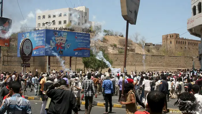 Jemen Tais Anti-Huthi Demonstration