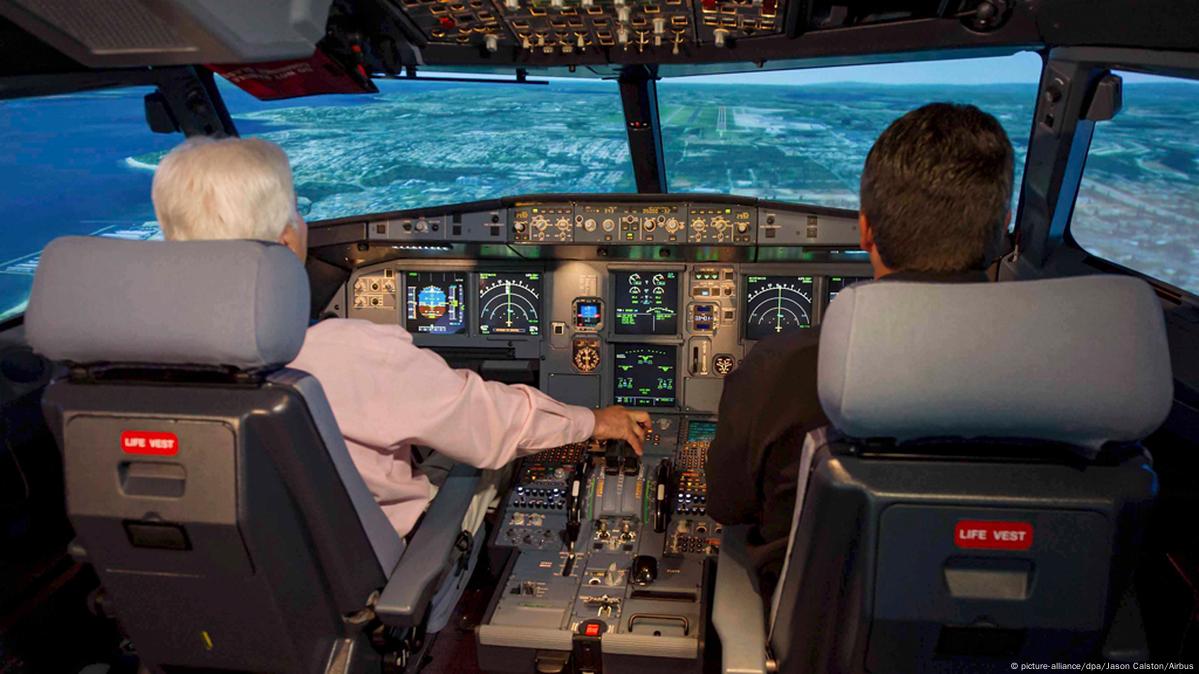 FLIGHT SIMULATOR  Vale a Pena 2023 Simulador de vôo com MAPA do mundo  Inteiro Aviões Cidades REAL 