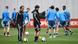 Bundestrainer Joachim Löw (r.) und sein Assistent Thomas Schneider (l.) beobachten die Nationalspieler beim Training in Tiflis (Foto: Matthias Hangst/Bongarts/Getty Images) Bundestrainer Joachim Löw (r.) und sein Assistent Thomas Schneider (l.) beobachten die Nationalspieler beim Training in Tiflis (Foto: Matthias Hangst/Bongarts/Getty Images)