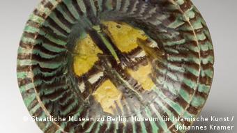 Schale mit farbiger Bemalung (Foto: Staatliche Museen zu Berlin)