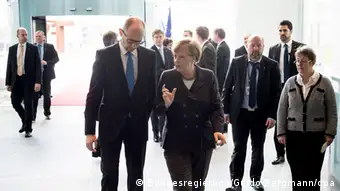 Berlin Jazenjuk bei Merkel