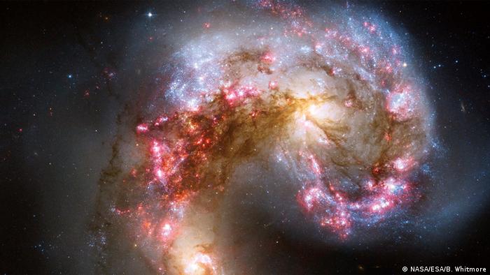 Interacting galaxies in a Hubble Space Telescope image