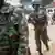 Kenianische Soldaten sichern nach einem Anschlag das Gelädne (Foto: EPA)