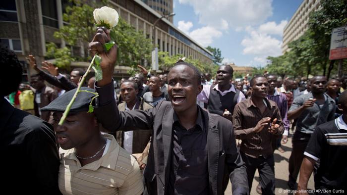 Kenia Studenten trauern um Garissa-Kommilitonen 07.04.2015