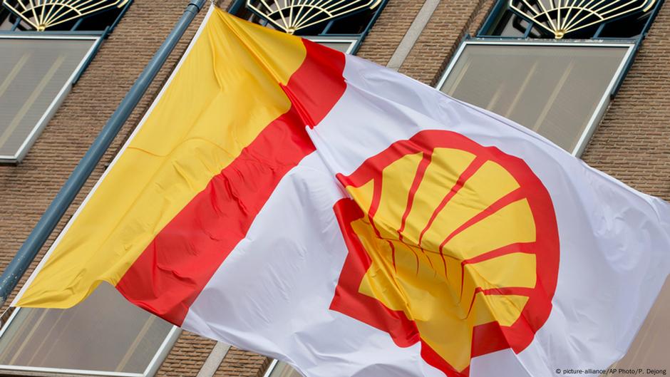 Shell: Dutch government angered over HQ move to UK - DW (English)