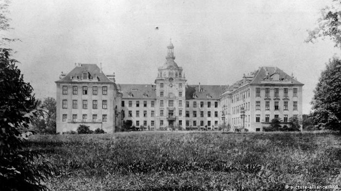 Bildergalerie Ruinen des Zweiten Weltkrieges - Schloss Zerbst 1880
