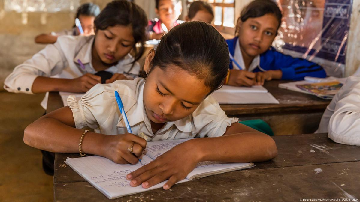 Kendala yang Dihadapi Anak Sekolah di Kamboja