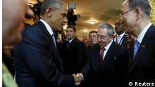 Obama na Castro wapeana mikono