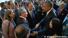 Comienza la histórica reunión entre Obama y Raúl Castro