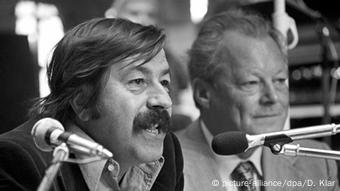Günter Grass und SPD-Vorsitzender Willy Brandt 1976