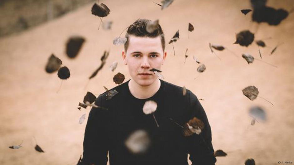 Felix jaehn walk with me edit. Felix jaehn. felix jaehn 2025. felix jaehn still fall. still fall felix jaehn обложка.