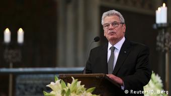 Joachim Gauck auf Trauerfeier für Germanwings-Opfer im Kölner Dom (Foto: Reuters)