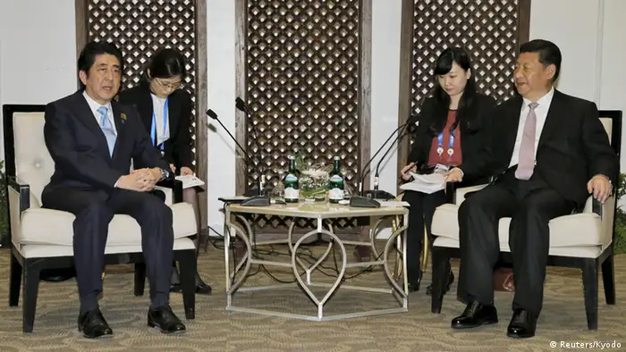 Japan China Shinzo Abe mit Xi Jinping Asien Afrika Konferenz 2015 in Jakarta