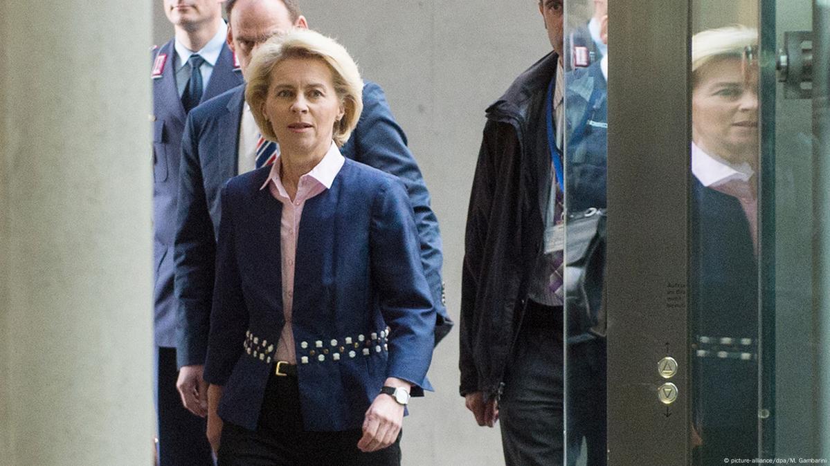 Von Der Leyen Schießt G36-Gewehr Ab – DW – 22.04.2015