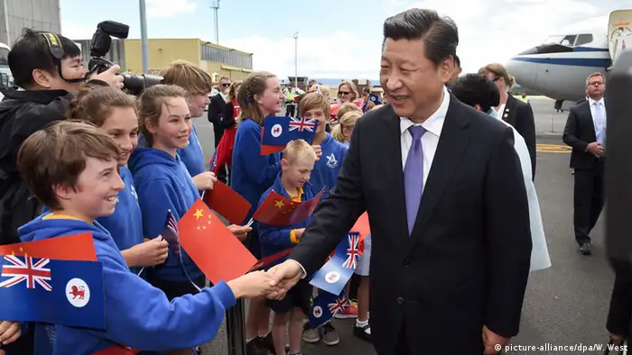 Chinesischer Präsident Xi Jinping mit Schulkindern in Hobart, Australien