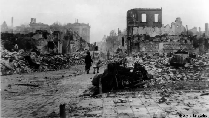 Місто Емден, зруйноване 1945 року