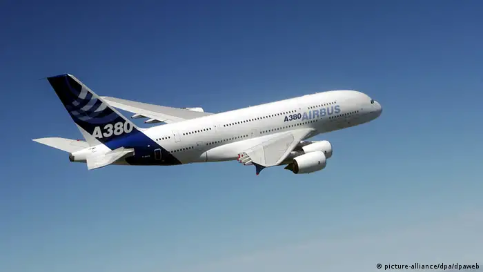 Airbus A380 bei Erstflug über Toulouse