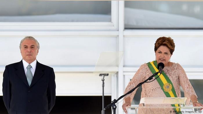 Brasilianische Präsidentin Rousseff mit Vizepräsident Temer (AFP/Getty Images/E. Sa)