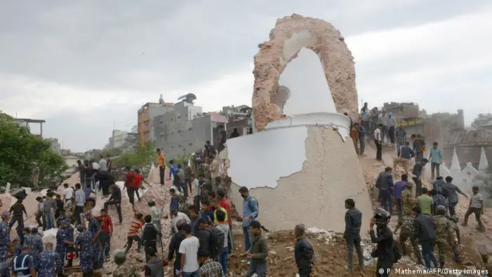 Nepal Kathmandu Starkes Erdbeben Darahara Tower
