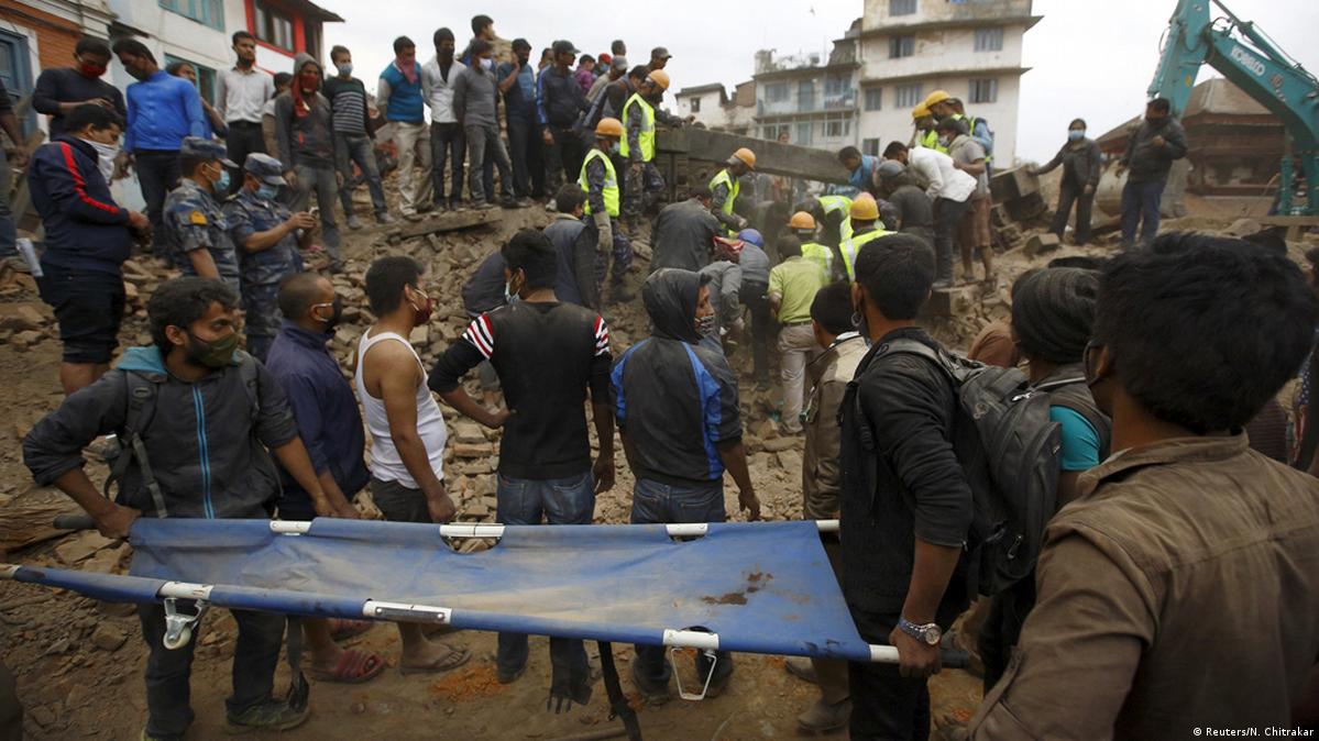 Tod und Zerstörung im Himalaya – DW – 26.04.2015