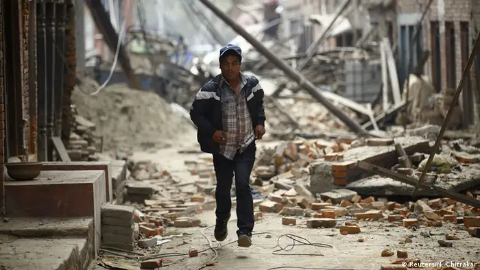 Nepal Schweres Nachbeben nach Erdbeben in Bhaktapur