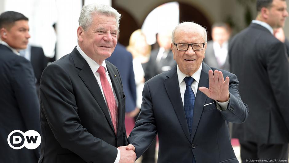 Bundesprasident Gauck In Tunis Eingetroffen Aktuell Afrika Dw 27 04 2015