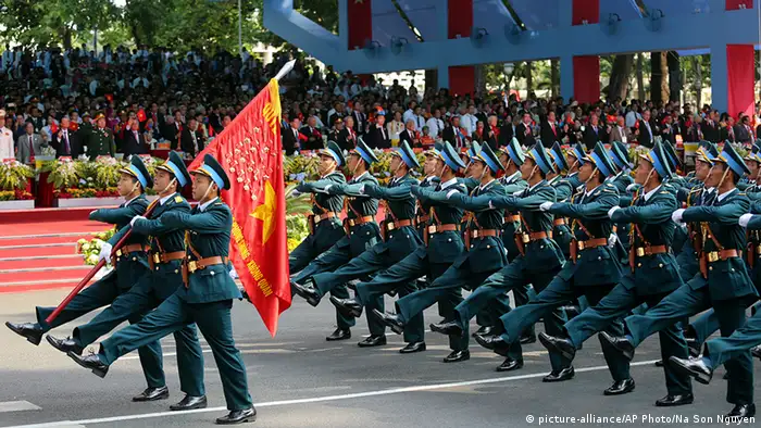 Vietnam Krieg Jahrestag Militärparade in Ho Chi Minh City