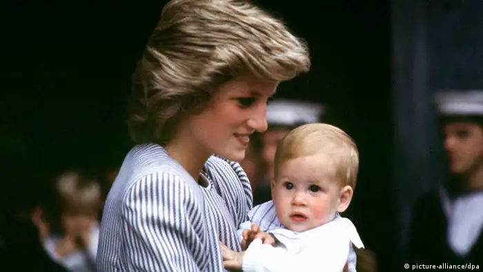 Bildergalerie Royale Babies Großbritannien Prinz Harry