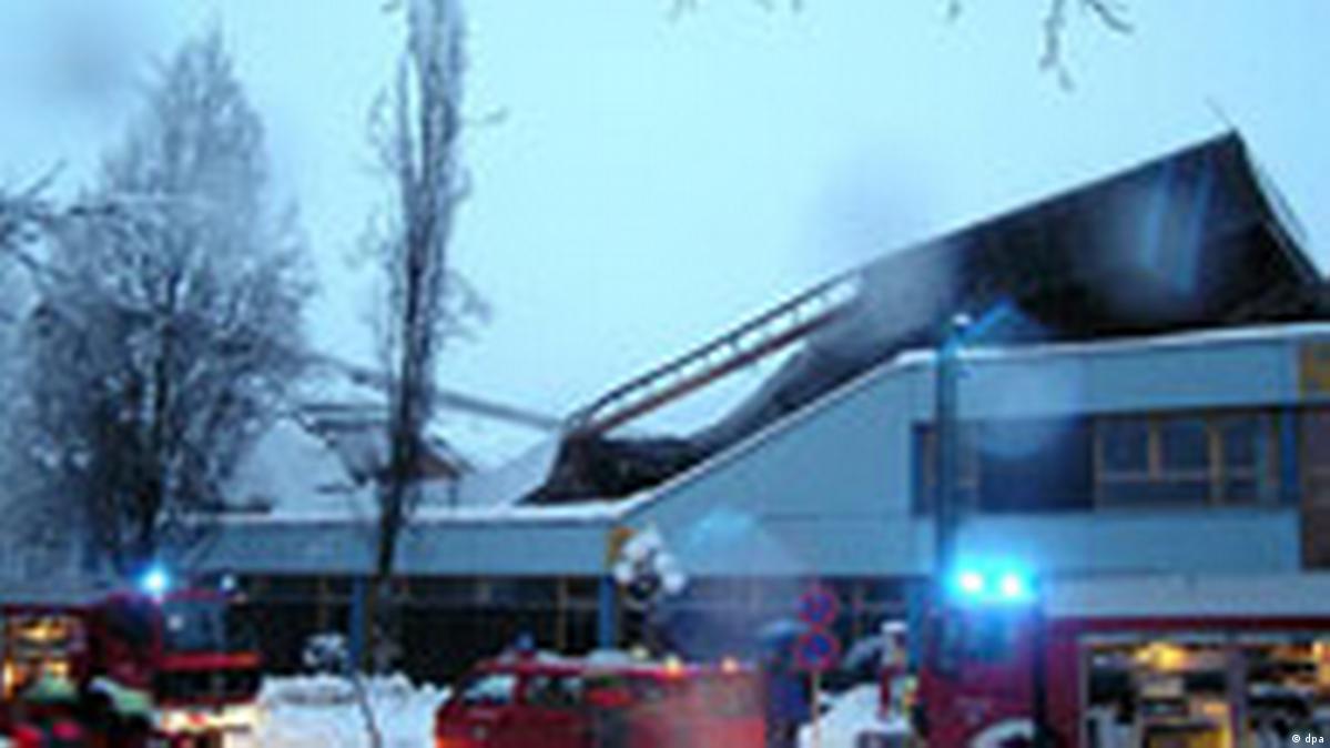 Search for Causes of Ice Rink Disaster DW 01/04/2006