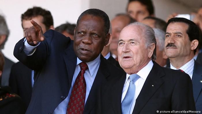 Joseph Blatter und Issa Hayatou