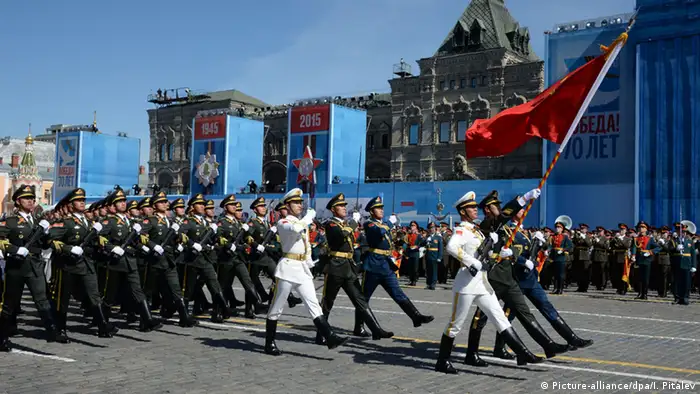 China Militärparade Soldaten 