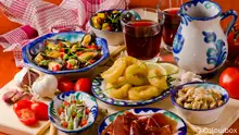 علماء: بكتيريا الأمعاء قد تفسر فوائد نظام الغذاء المتوسطي