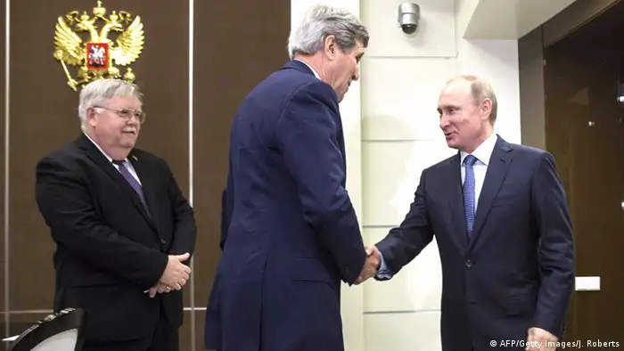 US-Außenminister Kerry mit Russlands Präsident Putin in Sotschi