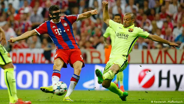 Fußball UEFA Champions League Robert Lewandowski Bayern München gegen FC Barcelona 