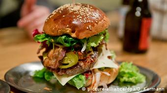 Μπέργκερ με σαλάτα