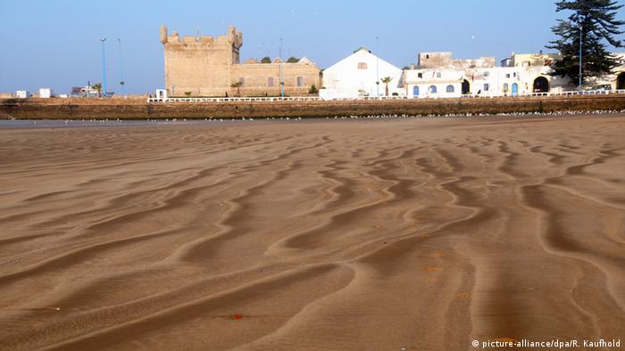 Sandstrand an der Atlantikküste von Essaouira